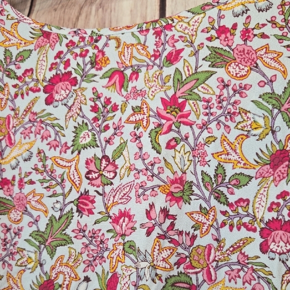 LOFT Multicolor Jungle Wrap Floral Cropped Blouse Size XL - Picture 2 of 8